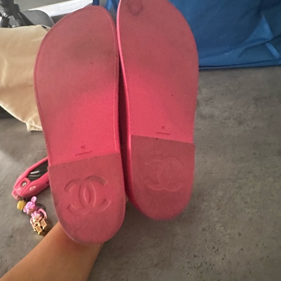 Chanel slides - Picture 3 of 4